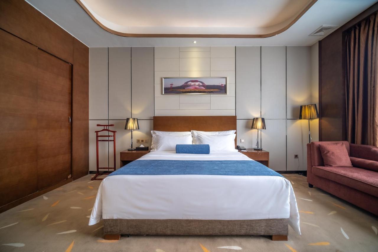 Relteem Hotel Zhongshan  Exterior photo